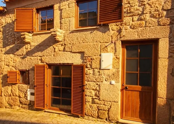 Casa Martinho & Neves * Seia